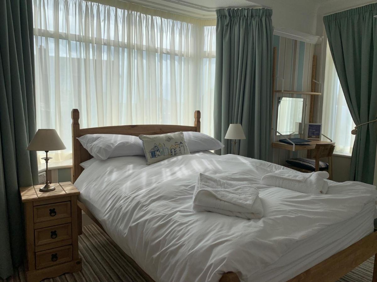 Bed and Breakfast Holly Trees Seahouses Zewnętrze zdjęcie